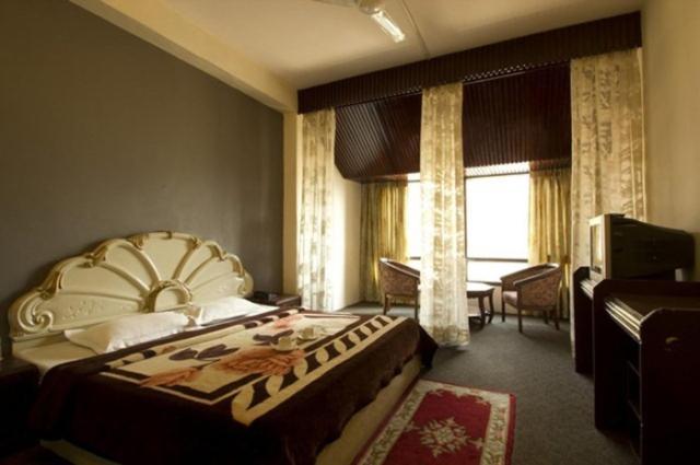Hotel Sitara International Manali  Room photo